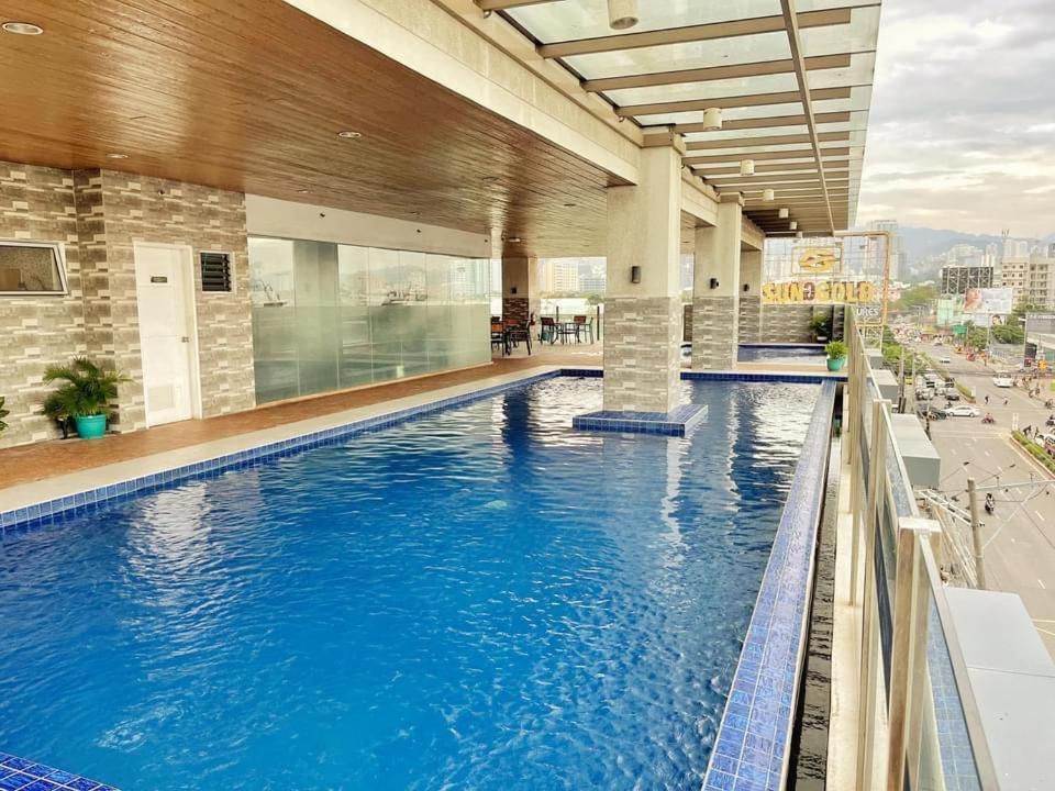 Luxanos Condo Place- Sunvida Tower Cebu Exteriér fotografie